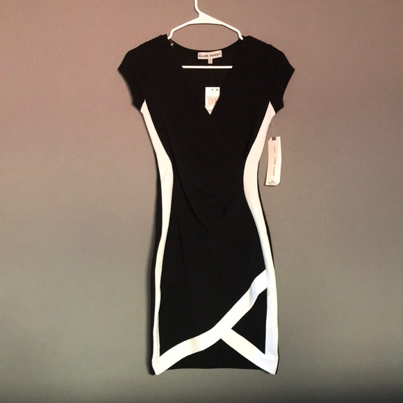 Almost Famous Dresses & Skirts - Super Cute Fitted Dress - S